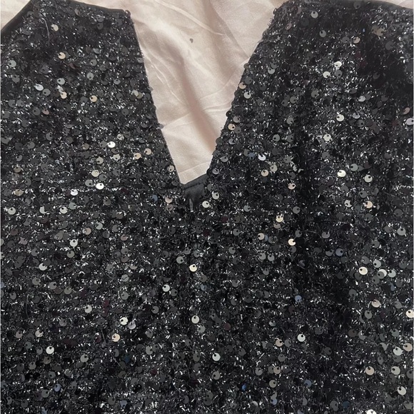 NWOT Black sequin mini skirt - Picture 2 of 3